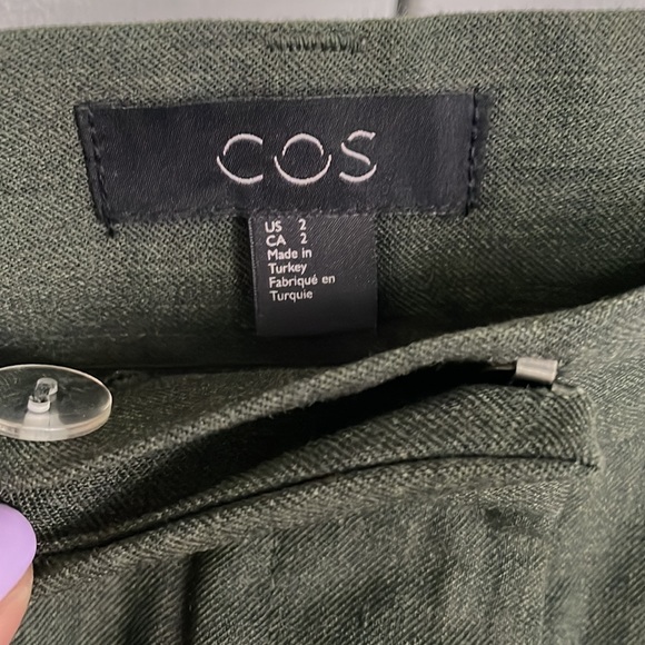 ✨Closet Clearout Flash Sale✨ Cos Cropped Khaki Pants - Picture 3 of 8